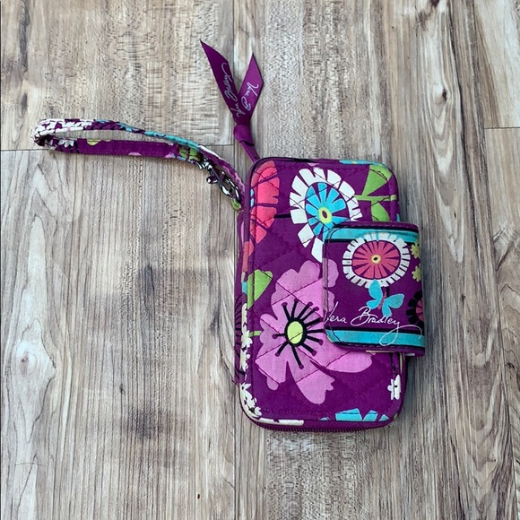 Vera Bradley wristlet - Picture 1 of 4